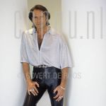 12-07-1991 Rob de Nijs at location.

[keywords]Posed, Half Length, Eyecontact, Singer[/keywords]